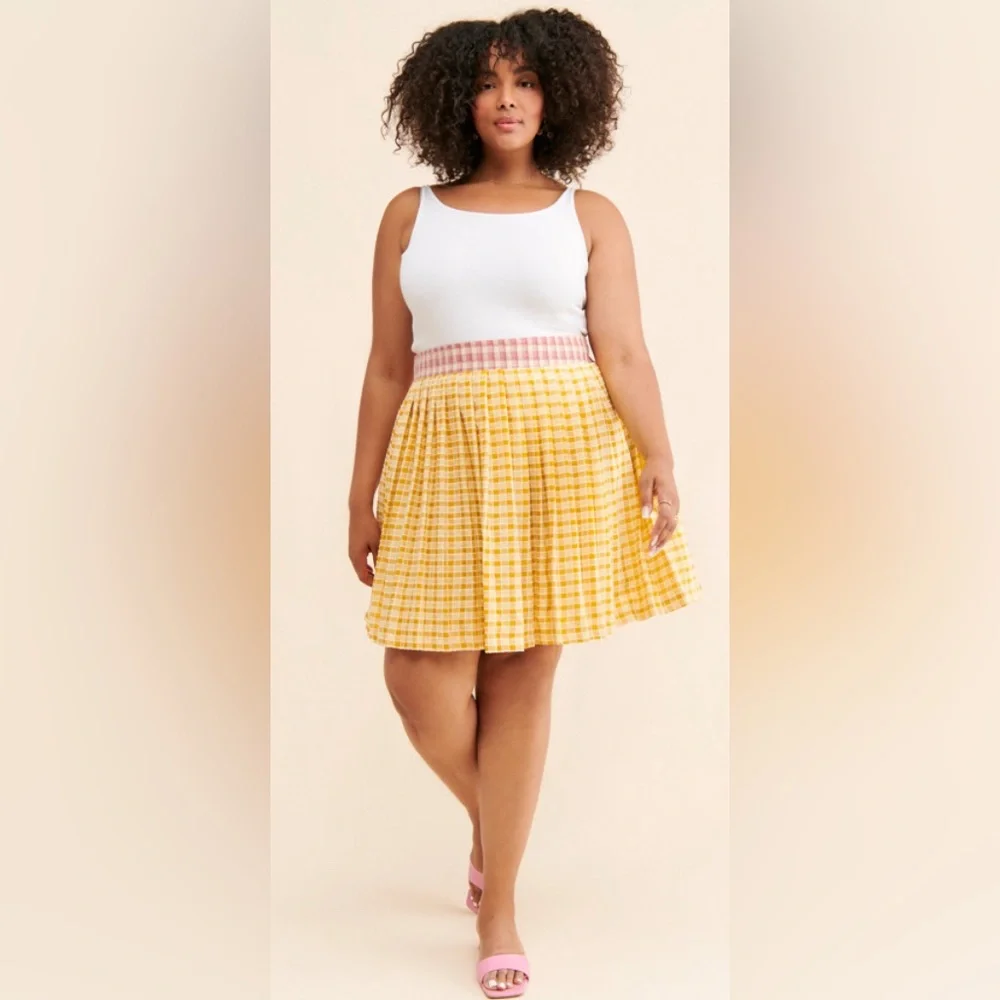Lisa Says Gah Meg Plaid Mini Skirt from Nuuly Two Tone Plaid A Line Medium 29-30